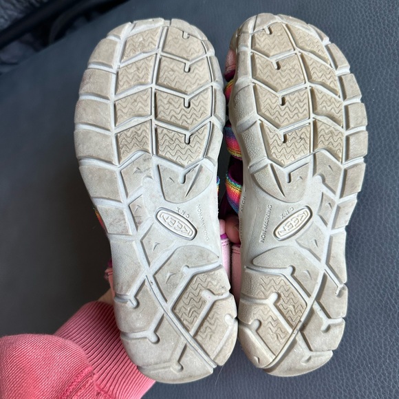 Keen seacamp 2 Pink and Rainbow Kids Sandals - Picture 4 of 5